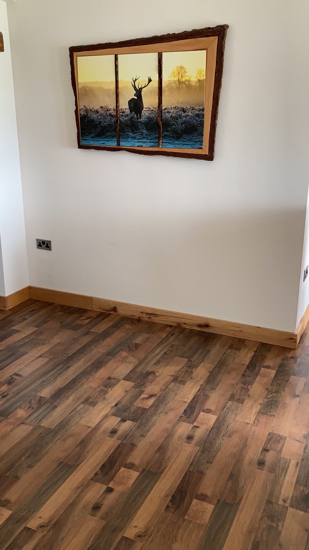 Timelapse video showing carpenter from Countryside Carpentry assembling a handcrafted flat-pack wooden dog crate, demonstrating easy setup and high-quality craftsmanship.